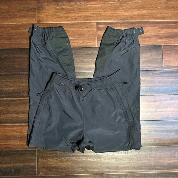 Mountain Hardwear Nylon Pants - Picture 2 of 4